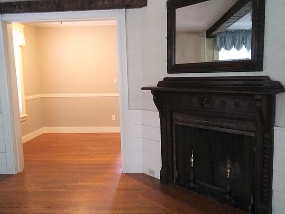 Livingroom with fireplace
