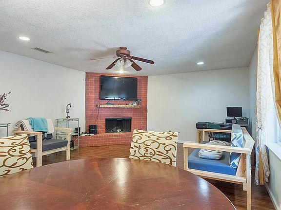 4th image of 502 Lynne Dr