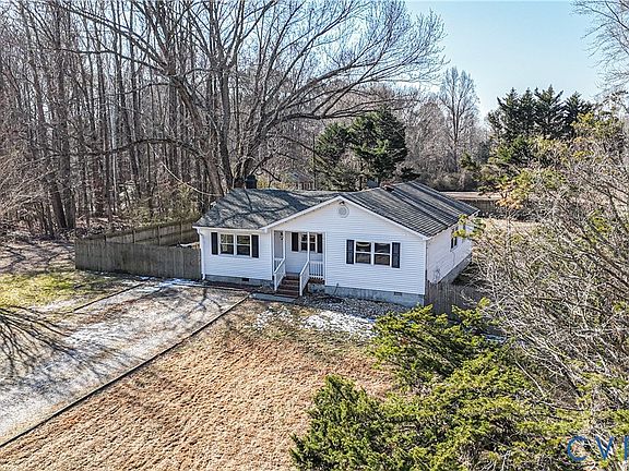 3rd image of 17231 Wedgewood Dr