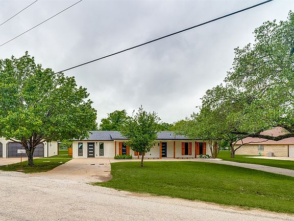 2nd image of 512 Grandview Dr