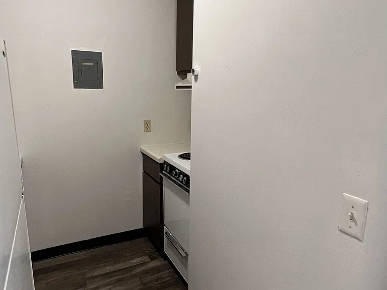 920 Richard Dr — Photo 6