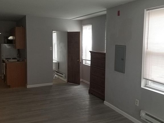 2nd image of 3427 Kensington Ave #2