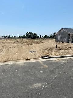 2nd image of 715 W Red Oak Avenue N