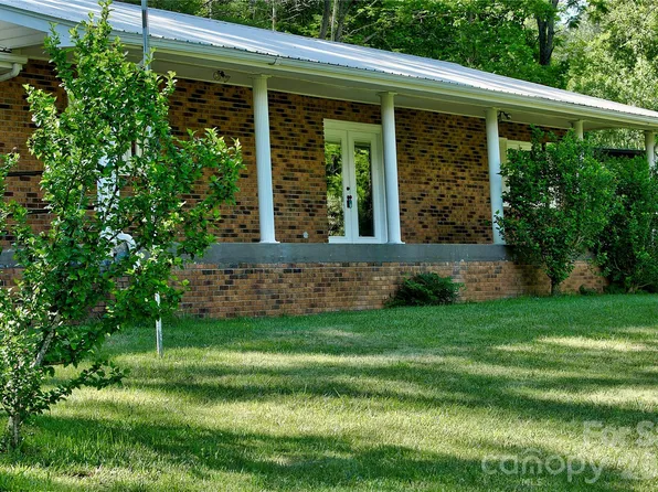 208 Murdock Rd, Bakersville, NC 28705