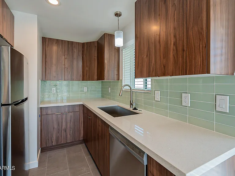 4639 N 12th Ave #2 — Photo 7