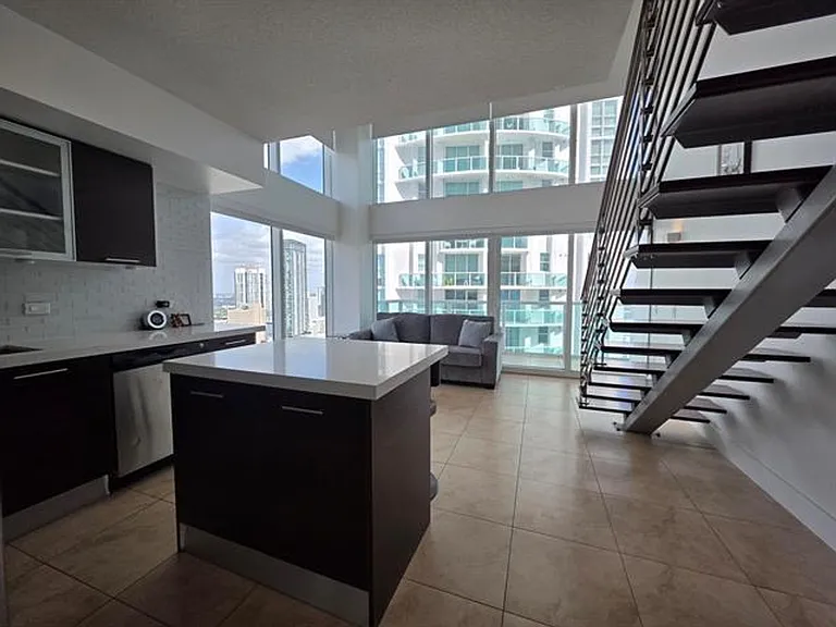 41 SE 5th St #1917 — Photo 19