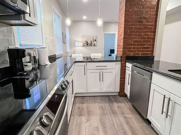 4th image of 44 Henry St #2