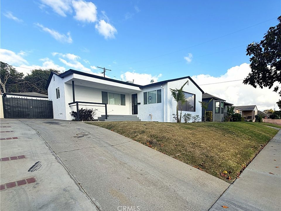 1st image of 11148 S Wilton Pl