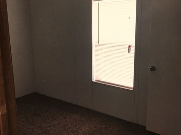 4th image of 12 Proud Acres Cir