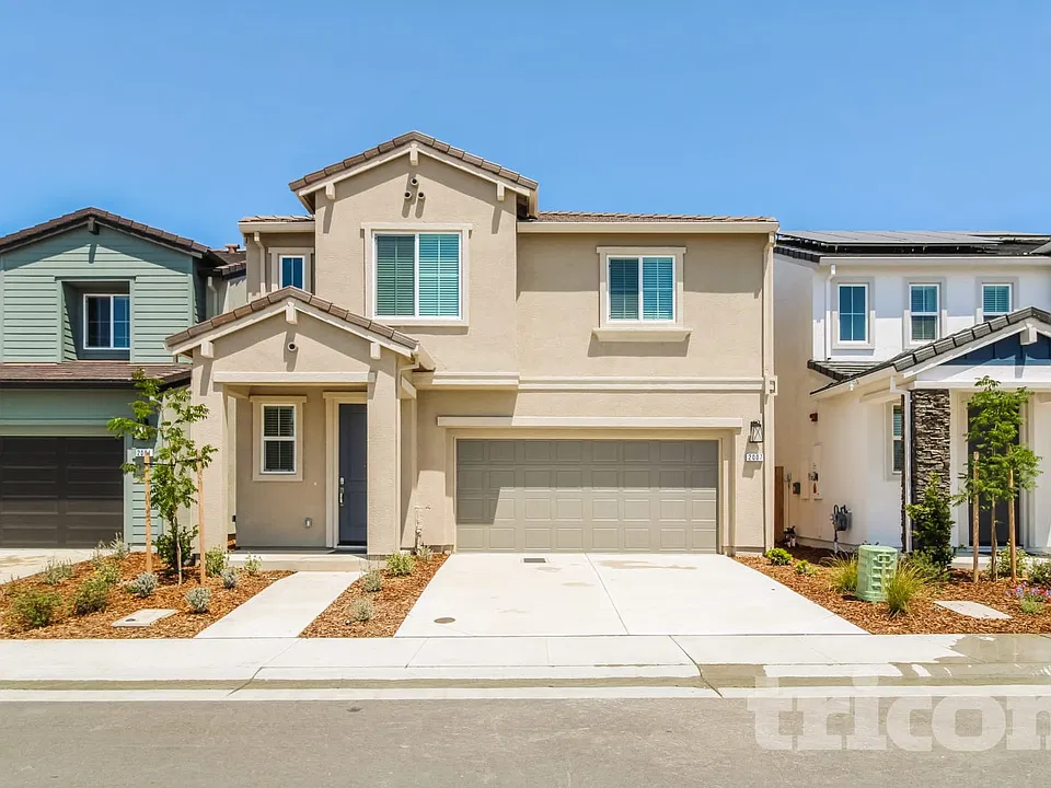 2007 Comstock Ln
