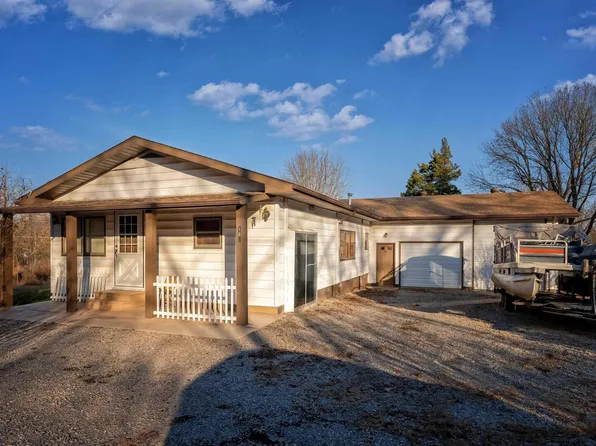 160 Janeal Dr, Goreville, IL 62939