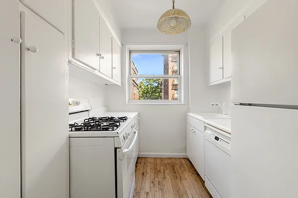 Kitchen, photo 1