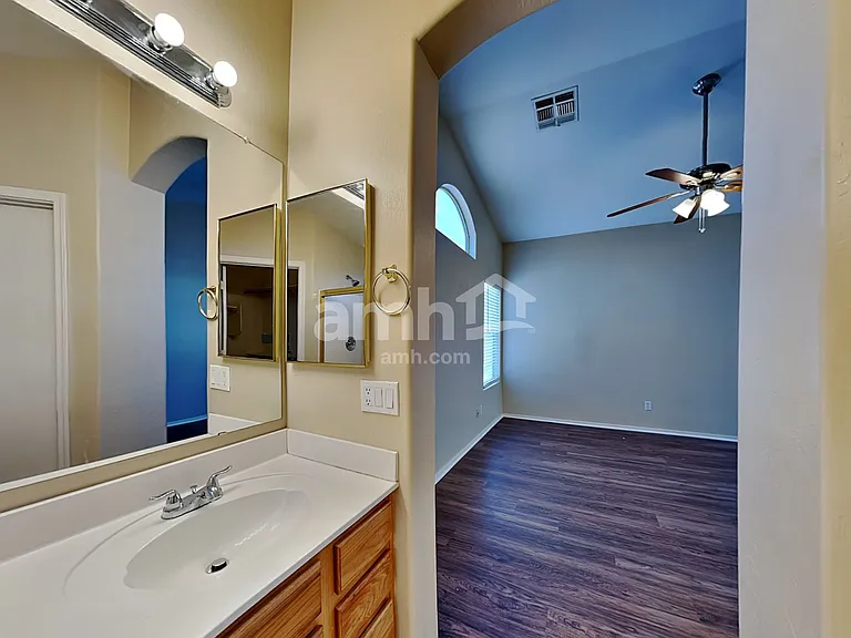 4509 E Windsong Dr — Photo 9