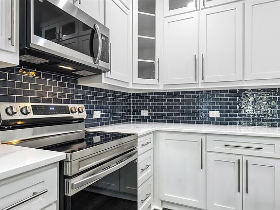 4th image of 810 Euclid St