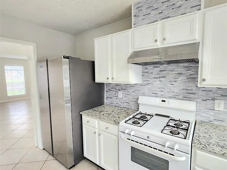 14335 Berrington Dr — Photo 5