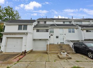 23 Forest Grn, Staten Island, NY 10312