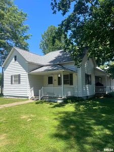 210 W Matthew St, Sesser, IL, 62884