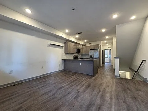 417 W Berks St #1 — Photo 1