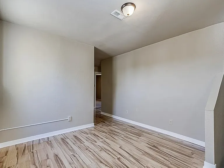 244 Cribbon Ave — Photo 11