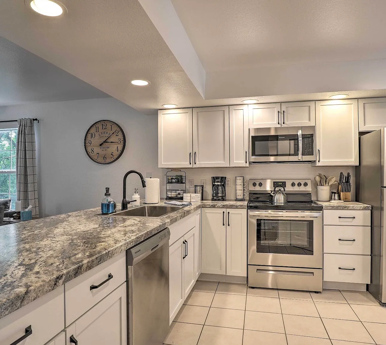 2 bed, 1394 sqft, $1,400 — Photo 4