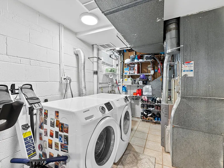 5208 Lindsay St — Photo 15
