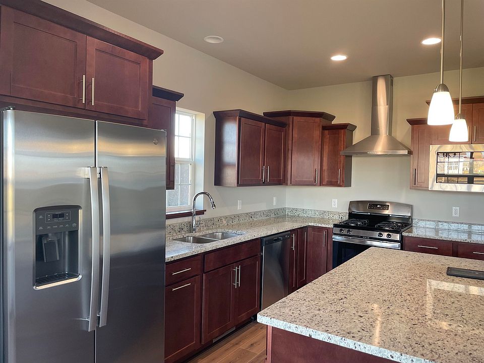 2nd image of 51 Windflower Way