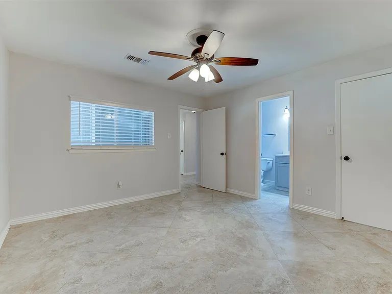 10703 Highland Woods Dr — Photo 8