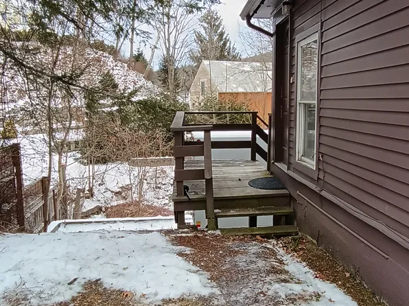 (undisclosed Address), Hinsdale, NH 03451