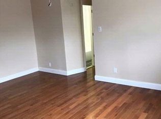4346 164th St, Flushing, NY 11358