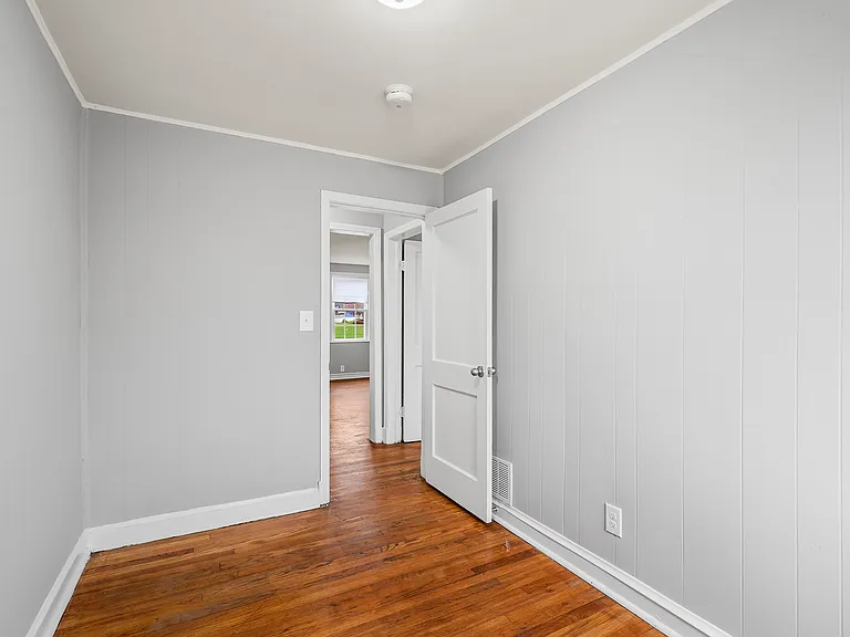 4100 Erdman Ave #1 — Photo 1