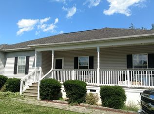 182 Lagrange Ave, Kilmarnock, VA 22482