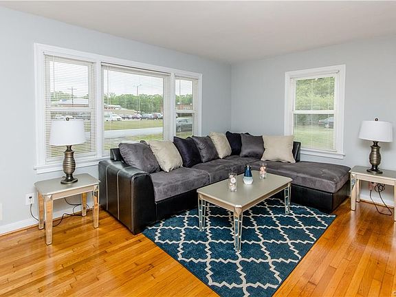 4th image of 1718 Catalina Dr