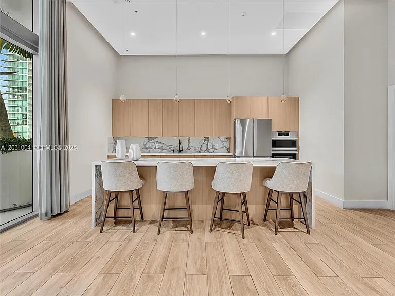 90 SW 3rd St #2013 — Photo 37