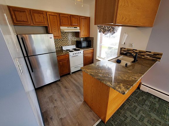 Sparkling kitchen with granite counters