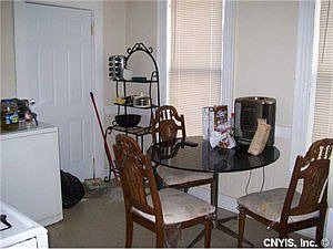 5th image of 116 W Calthrop Ave