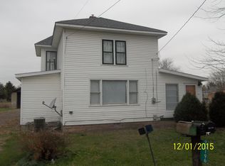 26196 Locust Grove Rd, New Holland, OH 43145