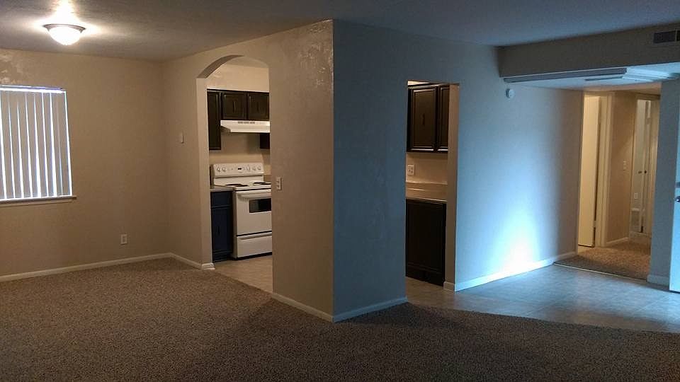 2nd image of 1936 Fillmore Ave APT B