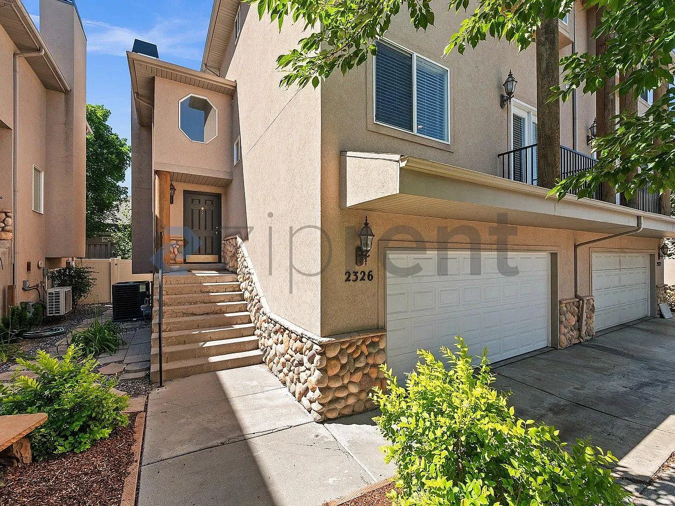 Pines Of Holladay Condo — Photo 2
