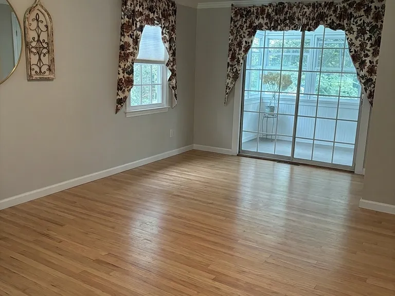 20 Godman Rd — Photo 16