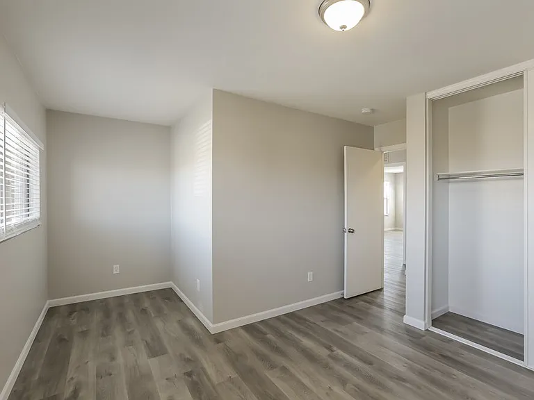 2217 E 35th Ave — Photo 15