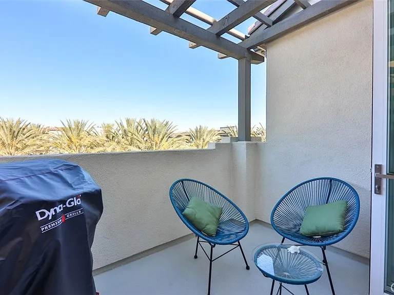 2869 Doheny Way — Photo 31