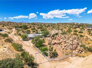 5660 Rowell Rd, Yucca Valley, CA 92284