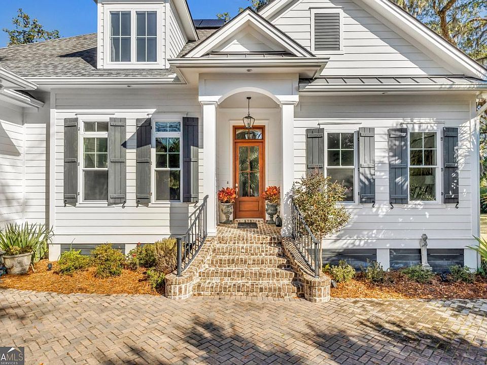1st image of 12 Riverwatch Ln