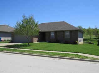 3814 N 28th St, Ozark, MO 65721