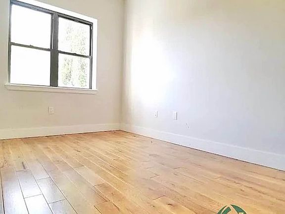 5th image of 484 Hancock St APT 2B