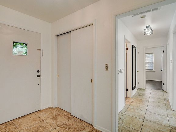 5th image of 10320 S Tripp Ave