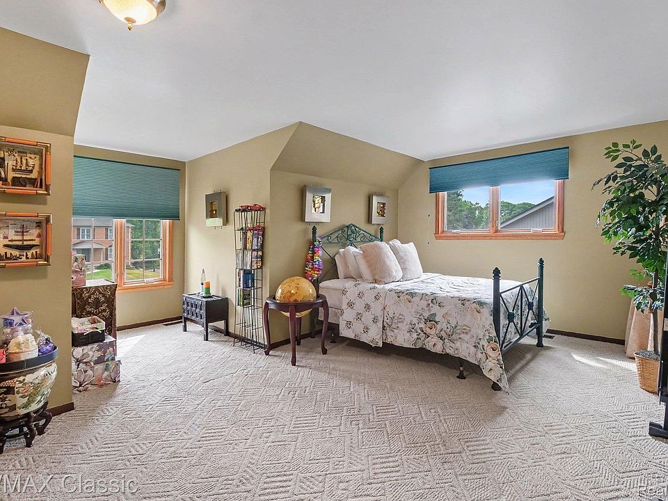 4590 Pine Village Dr, photo 22