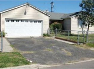 246 E Orchard St, Rialto, CA 92376