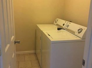 319 E Mill St APT 2, Carbondale, IL 62901