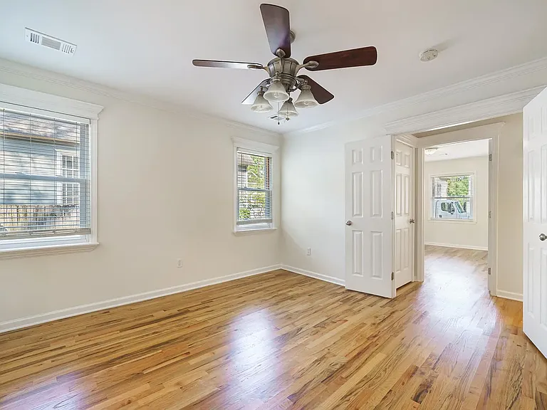 1253 Oak Grove Ave — Photo 33